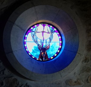 estoublon-chapelle-vitrail